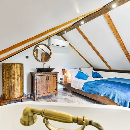 Holiday Hunting House With Jacuzzi Drliceve Kuce