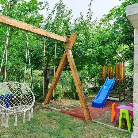 بيت للعطل Holiday Hunting House With Jacuzzi Drliceve Kuce