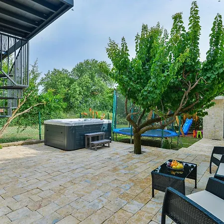 Holiday Hunting House With Jacuzzi * Drliceve Kuce